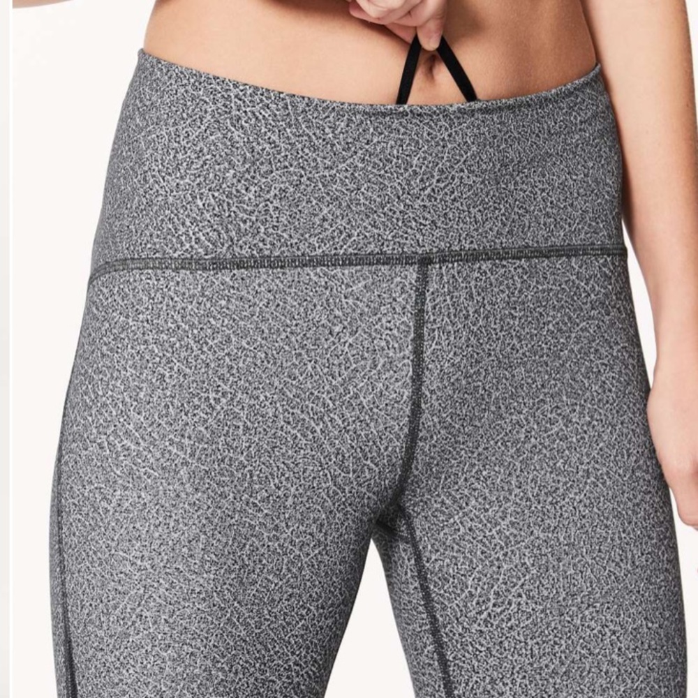 Lululemon Train Times Crop size 4 - Picture 4 of 15